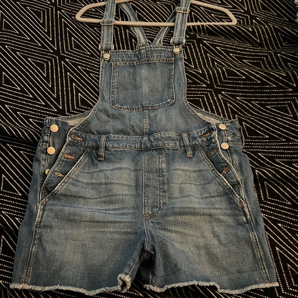 Madewell Sz Medium overalls SHORT